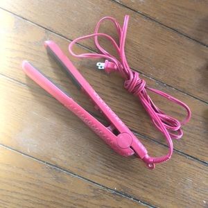 Cortex Intl ceramic hair straightener